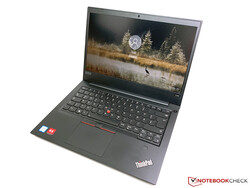 На обзоре: Lenovo ThinkPad E490. Тестовый образец предоставлен Campuspoint