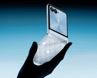 Компания Motorola, по всей видимости, работает над созданием флип-телефона с кристаллами Сваровски (Источник изображения: Ytechb)