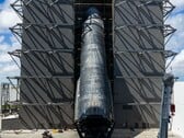 Ship 40 въезжает в ангар Megabay компании SpaceX на Starbase почти через три месяца после запуска.