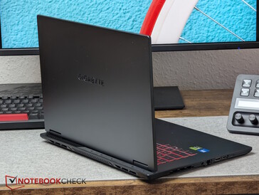 Тонкое шасси от A16: классический верхний ...