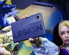 Похоже, что планшет сможет плавно запускать мобильные игры. На снимке: фотография планшета с выставки ChinaJoy.