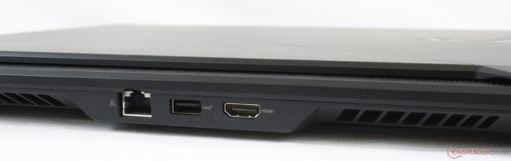 Задняя сторона: гигабитный Ethernet, USB-A 3.2, HDMI 2.0b