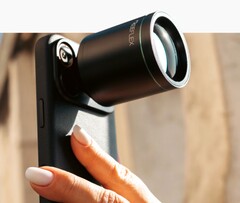 Телеконвертер от Reeflex добавляет 600-миллиметровую телекамеру к iPhone 17 Pro.