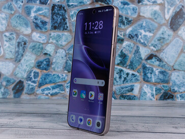 Лучший смартфон 2025 года с точки зрения камеры - от Vivo. (Источник изображения: Даниэль Шмидт)