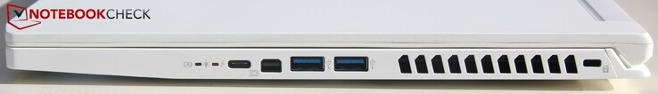 Правая сторона: USB type-C (3.1, Thunderbolt 3), Mini DisplayPort, 2x USB type-A 3.0