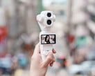 DJI Osmo Pocket 4P в цвете Pearl White.