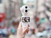 DJI Osmo Pocket 4P в цвете Pearl White.