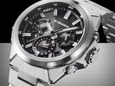 Часы Casio G-Shock GST-W1000D-1AJF обладают водонепроницаемостью до 200 м (20 бар)