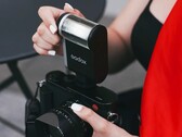 Godox iA32 также совместим с камерами Leica. (Источник изображения: Godox)