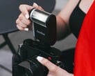 Godox iA32 также совместим с камерами Leica. (Источник изображения: Godox)