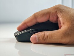 HyperX Pulsefire Fuse Wireless подходит для хвата ладонью и когтем