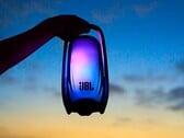 На данный момент JBL Pulse 6 доступен в Китае и США.