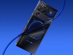 RedMagic 11 Pro сочетает в себе активное и жидкостное охлаждение. На фото: промо-изображение игрового телефона. (Источник изображения: Nubia)