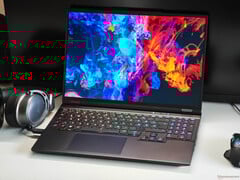 Обзор XMG Fusion 16 OLED - Первый ноутбук XMG с OLED-экраном