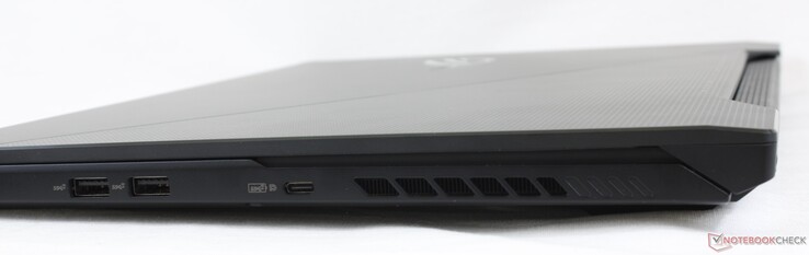 Правая сторона: 2x USB-A 3.2, USB-C Gen. 2 с DisplayPort 1.4 и Power Delivery