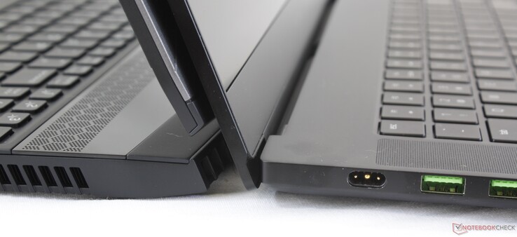 Слева: Dell Alienware m15; Справа: Razer Blade 15 Advanced Model