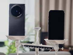 Компания Vivo сообщила, что X Fold5 будет весить меньше, чем популярный, но не уточненный iPhone. (Источник изображения: Vivo)