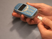 Модель 3310 с портом USB-C. (Источник изображения: Salveo с YouTube)