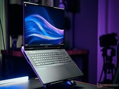 MSI Titan 18 HX AI в обзоре