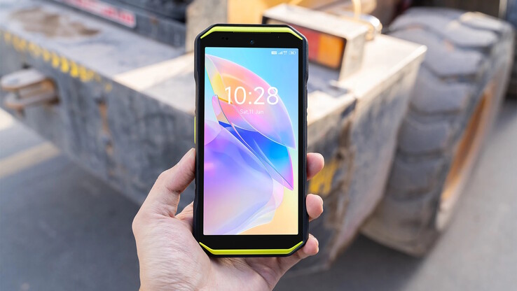 Дисплей довольно маленький (Источник изображения: Ulefone)