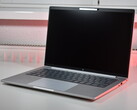 HP EliteBook 8 G1a 14 (источник изображения: Benjamin Herzig/Notebookcheck)