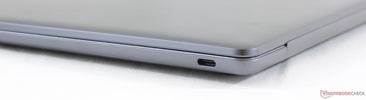 Правая сторона: порт USB Type-C