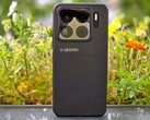Xiaomi 15S Pro - один из лучших смартфонов 2025 года. (Источник изображения: Маркус Хербрих)