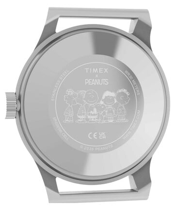 Задняя крышка корпуса часов Timex x Peanuts MK1 с изображением Снупи и других персонажей из комиксов «Peanuts».