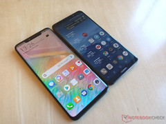 Mate 20 Pro (слева) и Mate 10 Pro (справа)