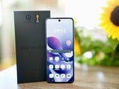 Экраны Razr 70 Ultra могут быть очень яркими. Однако вам придётся смириться с использованием ШИМ.