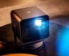 Leica Cine Compact 1 гораздо компактнее и дешевле, чем Cine Play 1.