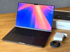 Возможно, пройдет еще немного времени, прежде чем Apple MacBook Pro получит M6 и глубокий редизайн (Источник изображения: Notebookcheck)