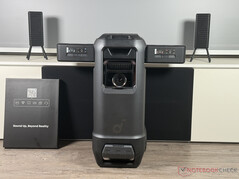 Комплект поставки состоит из четырех внешних колонок,...