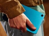 Alexa Tablet 8 доступен в розовом, бирюзовом и тёмно-сером цветах.