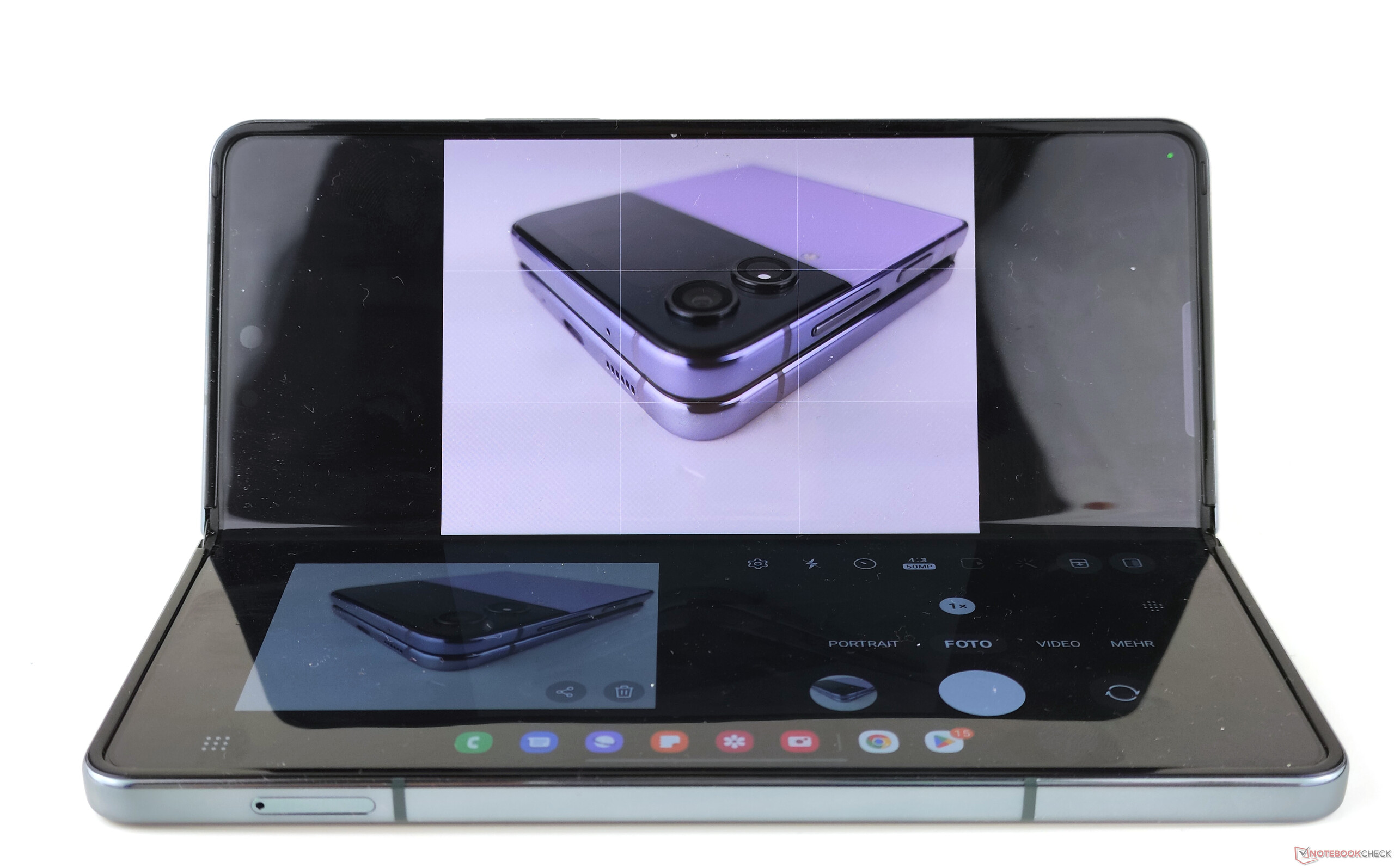 Vetro temperato Force Glass per Samsung Galaxy Z Fold 4 con garanzia a vita, bordo smussato nero - Italiano