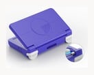 Retroid Pocket Flip 2 (на фото) - это портативная консоль с дизайном "ракушка". (Источник изображения: Retroid)
