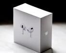 Apple AirPods скоро смогут управлять камерой iPhone и ставить музыку на паузу, когда пользователь засыпает. (Источник изображения: Василь Корж)