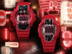 Часы Casio G-Shock модели DW5600AKA-4 (справа) и DW6900AKA-4 (слева).