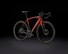 Велосипед Trek Domane+ SL оснащён карбоновой рамой