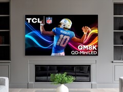 Телевизор TCL QM8K (на фото) теперь доступен в США. (Источник изображения: TCL)