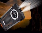 BV8200: Прочный смартфон со вторым экраном и фонариком. (Источник изображения: Blackview)