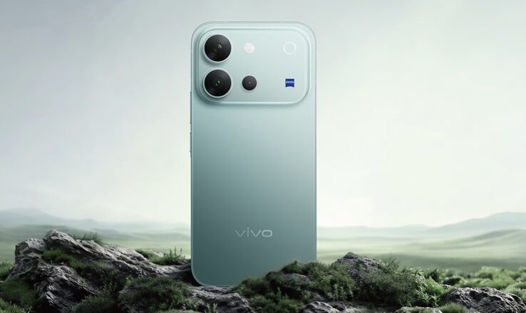 Vivo V80 в цвете «Horizon Blue».