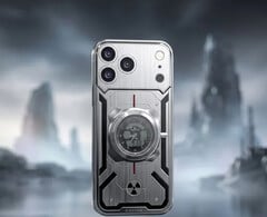 Телефон оснащён полнофункциональным счетчиком Гейгера-Мюллера SIG-RM1208, встроенным в заднюю панель, для мониторинга уровней радиации в режиме реального времени.