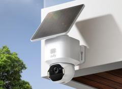 Камера Anker Eufy SoloCam E42 (на фото) может вести непрерывную запись при питании от кабеля и поддерживает зарядку от солнечных батарей с помощью съемной панели Eufy SolarPlus 2.0. (Источник изображения: Amazon/Anker)