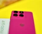 Корпус Moto G37 выглядит стильно, однако качество сборки оставляет желать лучшего.