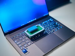 Intel Panther Lake сообщает о стандартном для отрасли ежемесячном повышении производительности (Источник изображения: Alex Waetzel для Notebookcheck)