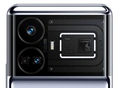 Когда Xiaomi 15 или Xiaomi 15 Pro будут представлены в Китае в октябре, возможно, будет представлена и прозрачная модель. (Источник изображения: Digital Chat Station)