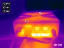 GMKtec NucBoc M6 Ultra во время стресс-теста (сзади)