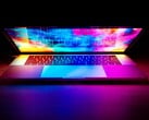 В будущем MacBook Pro с технологией « Apple » может получить дисплей с гораздо более яркими цветами.