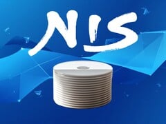Логотип NIS America, изображённый на пустых дисках PS5